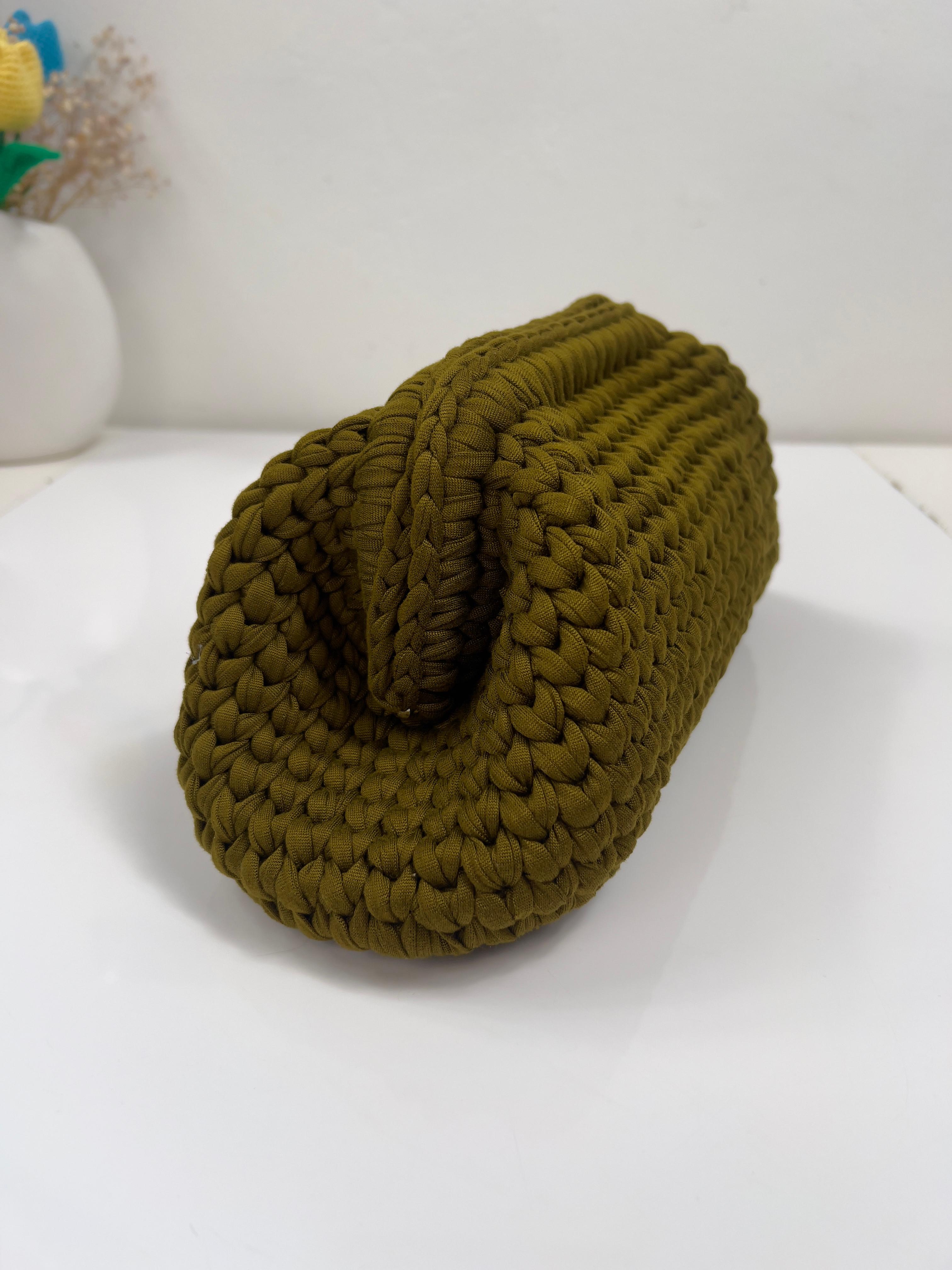 Clutch Midì - VERDE OLIVA